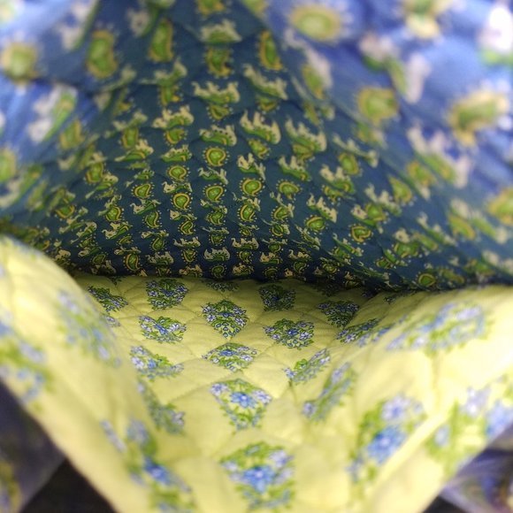 Vera Bradley bag lime green with blue‎ floral quilted lunch sack - Picture 10 of 10
